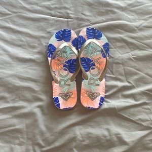 Roxy flip flops